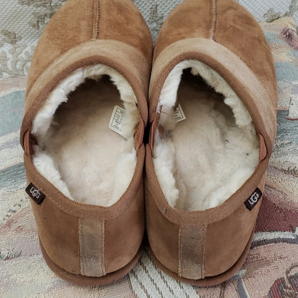 UGG Leisure Slip On Men's Suede Sheepskin Slipper Tan, Size 10